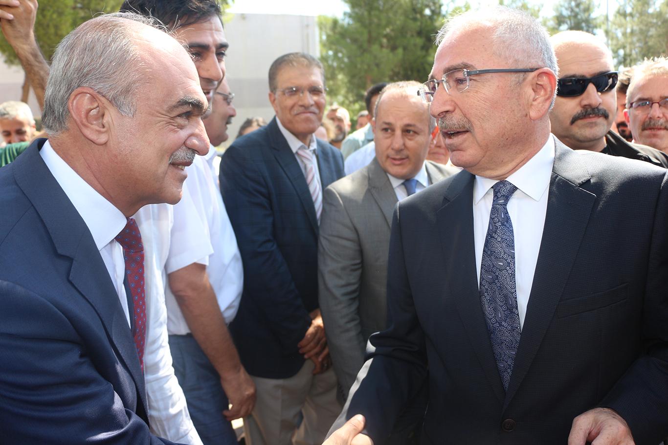 İkinci kez kayyum olarak atanan Vali Yaman'dan açıklama İkinci kez kayyum olarak atanan Vali Yaman'dan açıklama